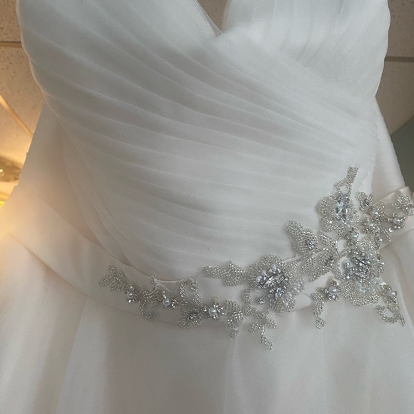 Wedding Dress NWT - Picture 7 of 9